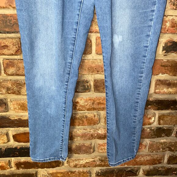Amanda Paige Faded Medium Wash Blue Denim Skinny Leg Fit Jeans Women's Size 8 - Picture 4 of 7